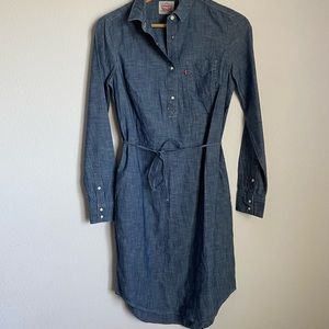Gorgeous Levi’s shirt dress, blue, size XS